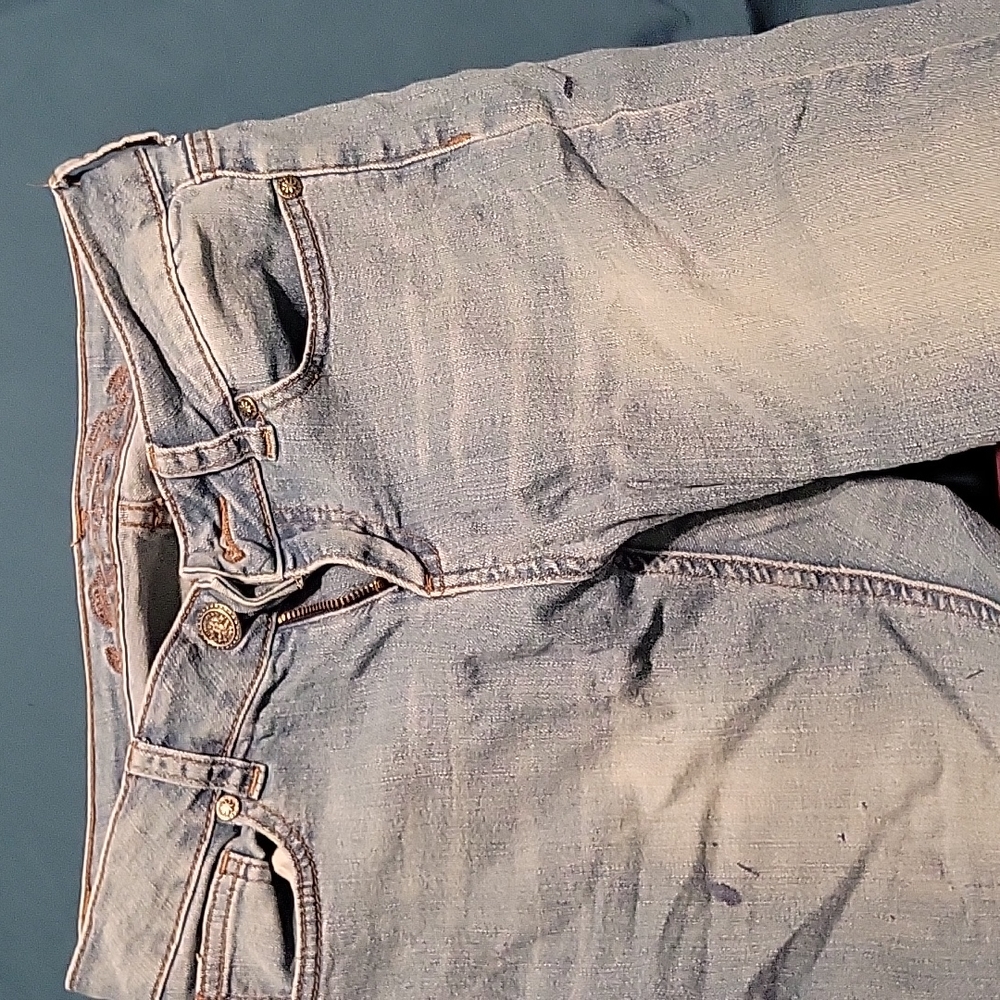 Light wash blue jeans. Straight leg